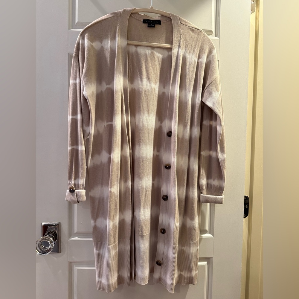 Long cardigan sweater